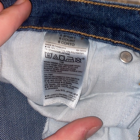 Old Navy Bootcut Jeans - Picture 3 of 4